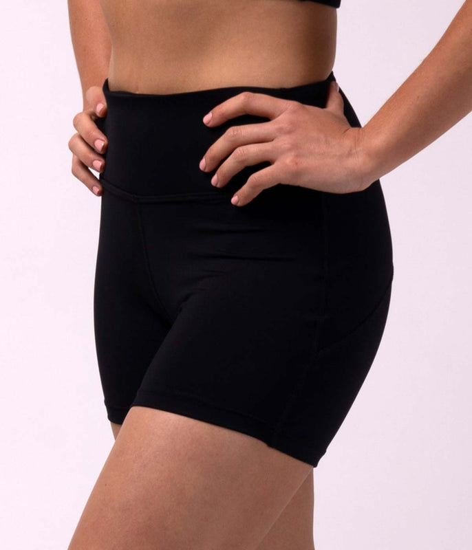 Move Shorts - Black